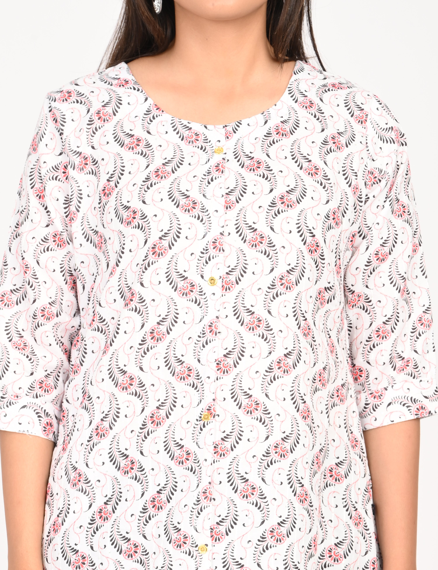 ROUND NECK