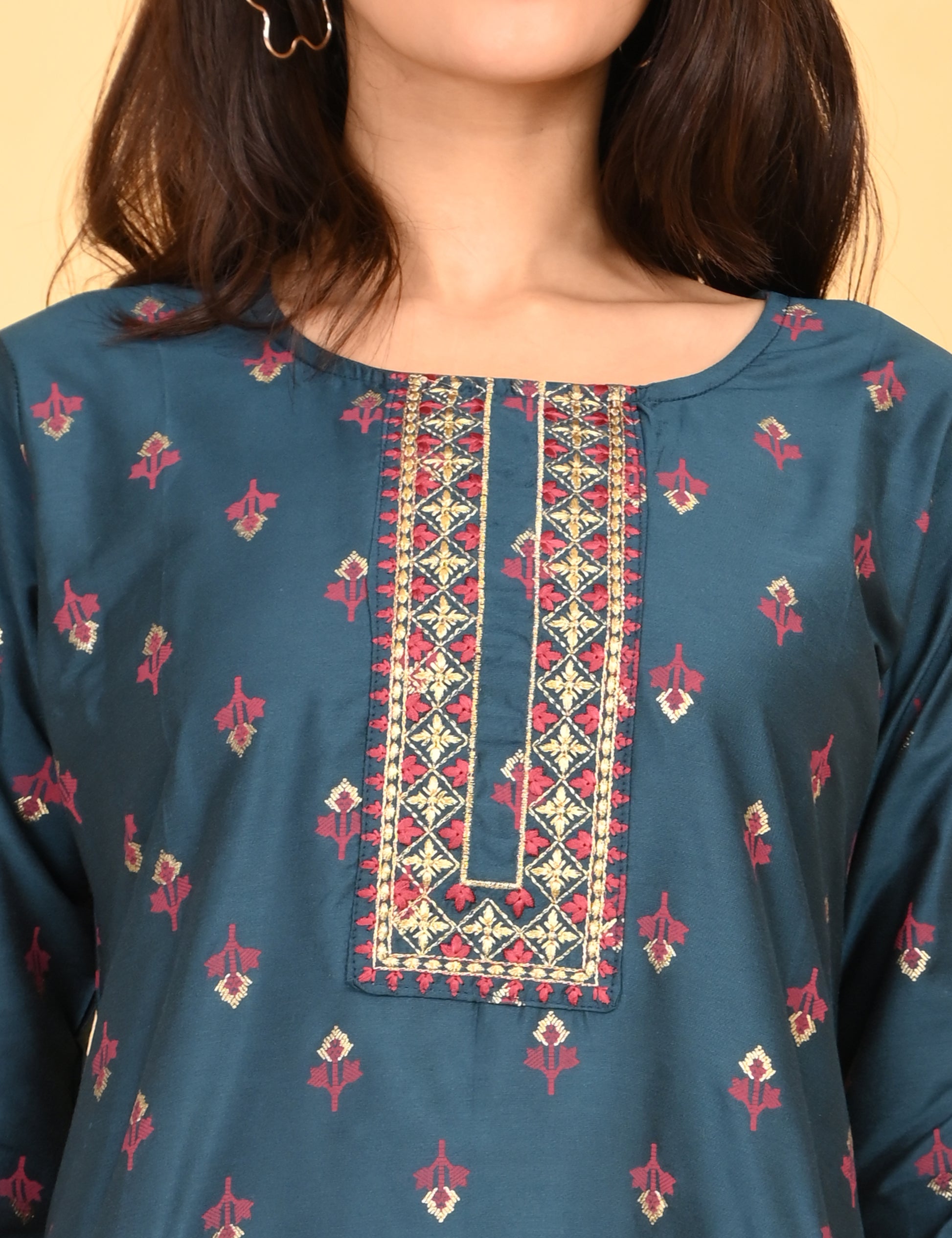 ONVIEW | 016 | SILK SMALL EMBROIDERY.