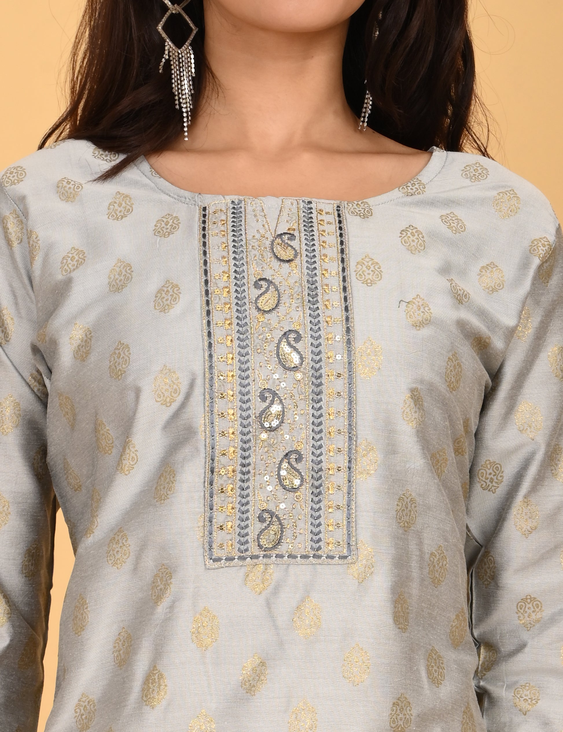 ONVIEW | 201 | SILK SMALL EMBROIDERY.