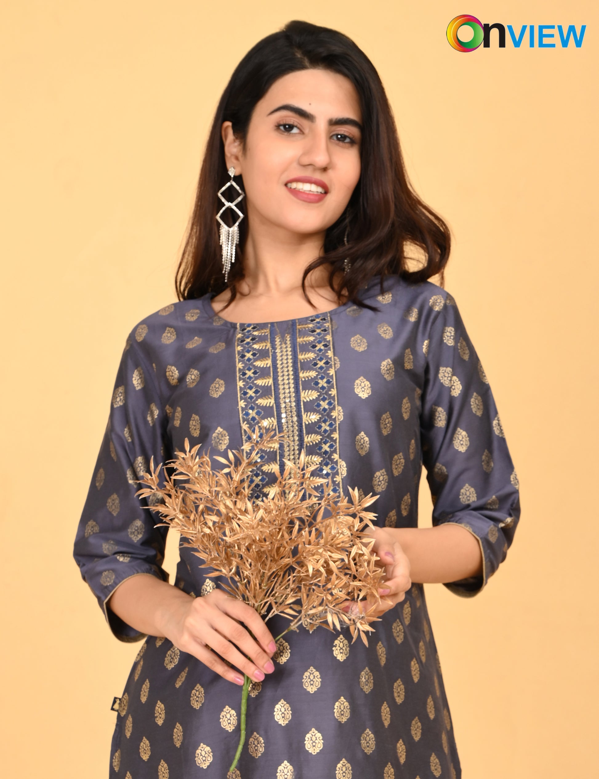 ONVIEW | 208 | SILK SMALL EMBROIDERY.