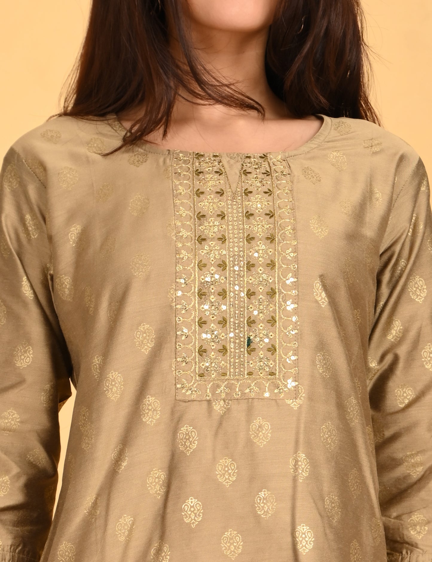 ONVIEW | 214 | SILK SMALL EMBROIDERY.