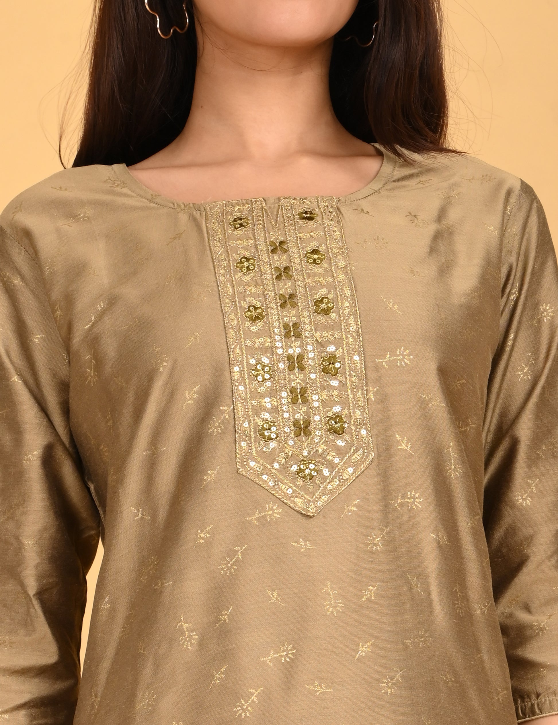 ONVIEW | 216 | SILK SMALL EMBROIDERY.