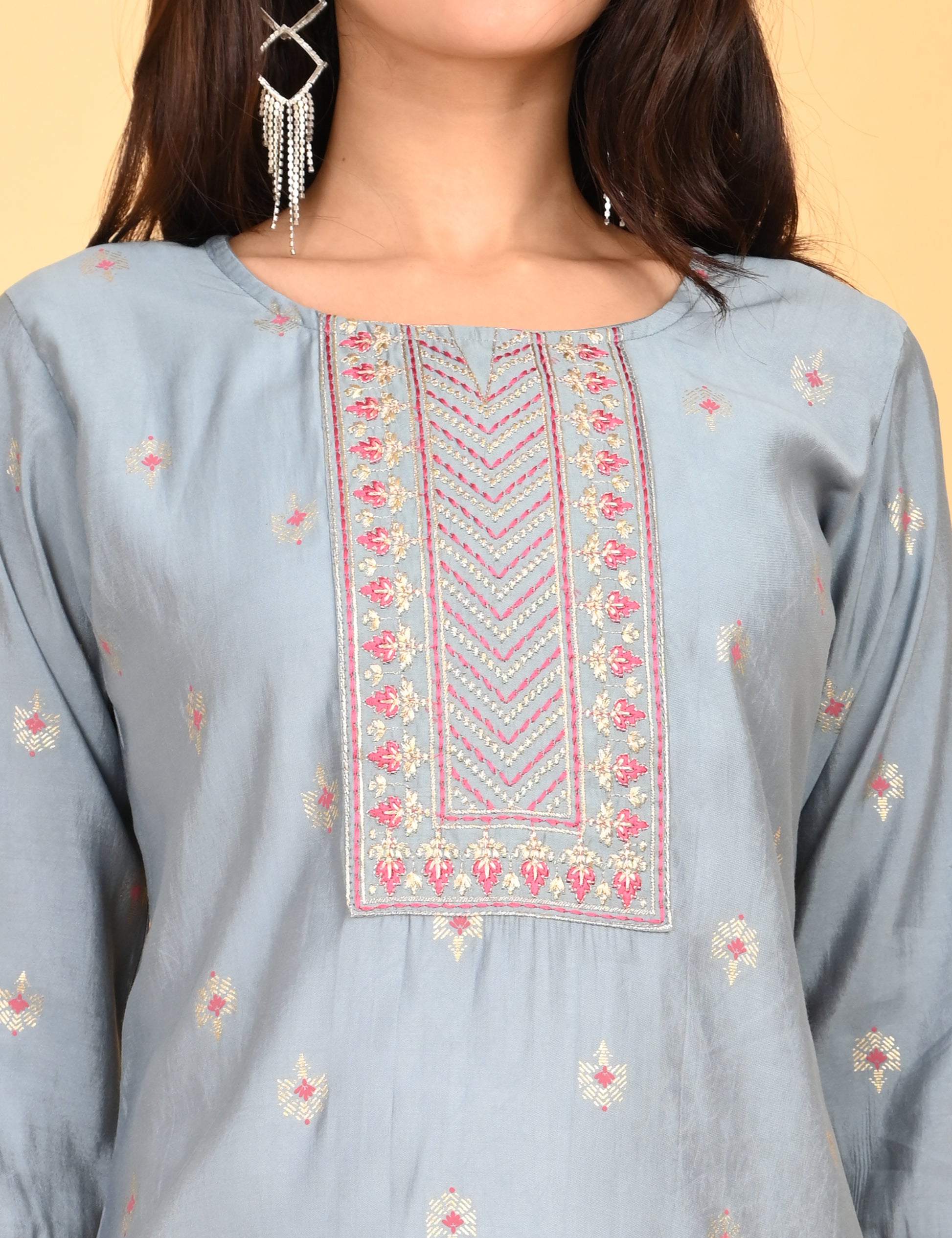 WEAME | 1106 | SILK SMALL EMBROIDERY.