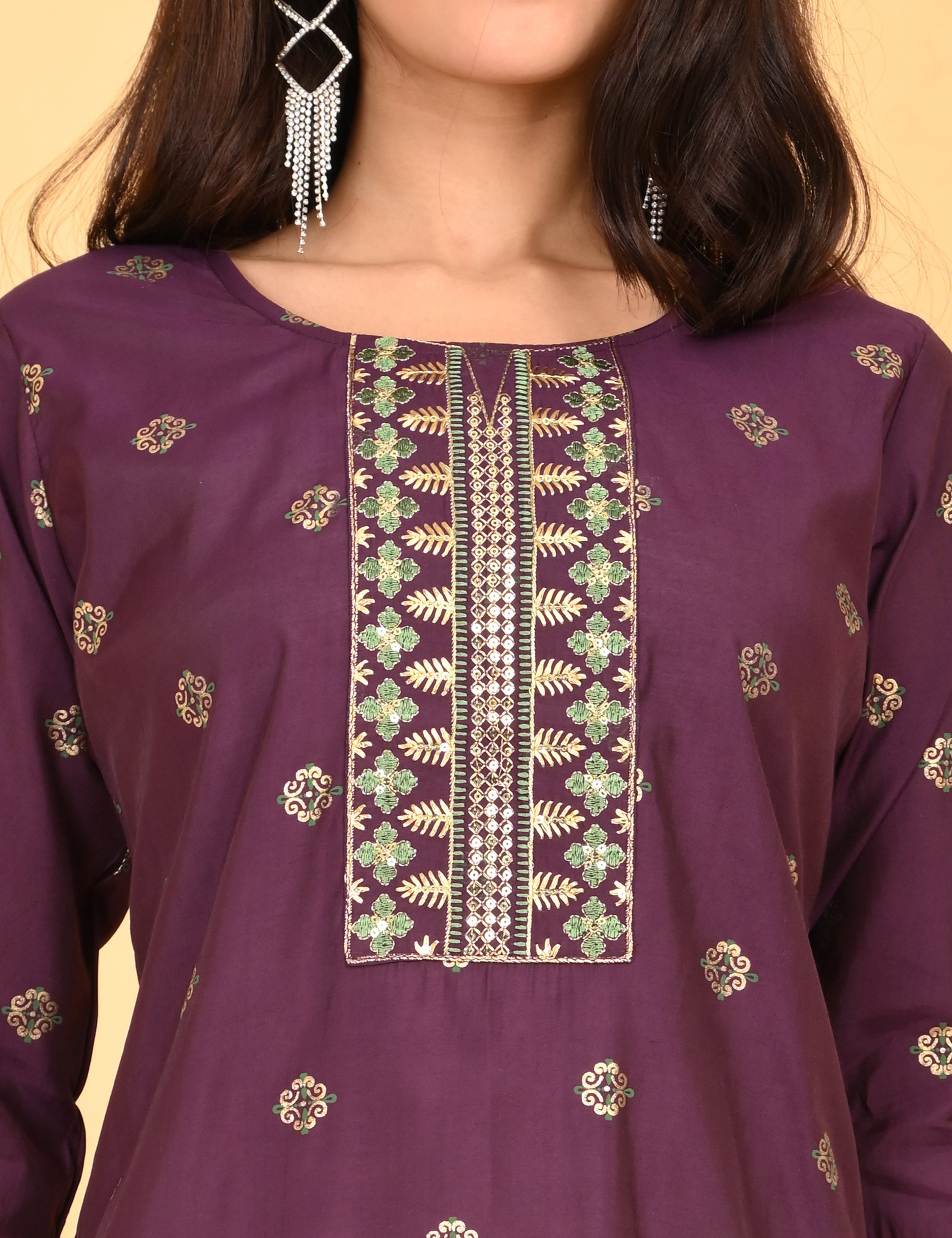 WEAME | 1307 | SILK SMALL EMBROIDERY.