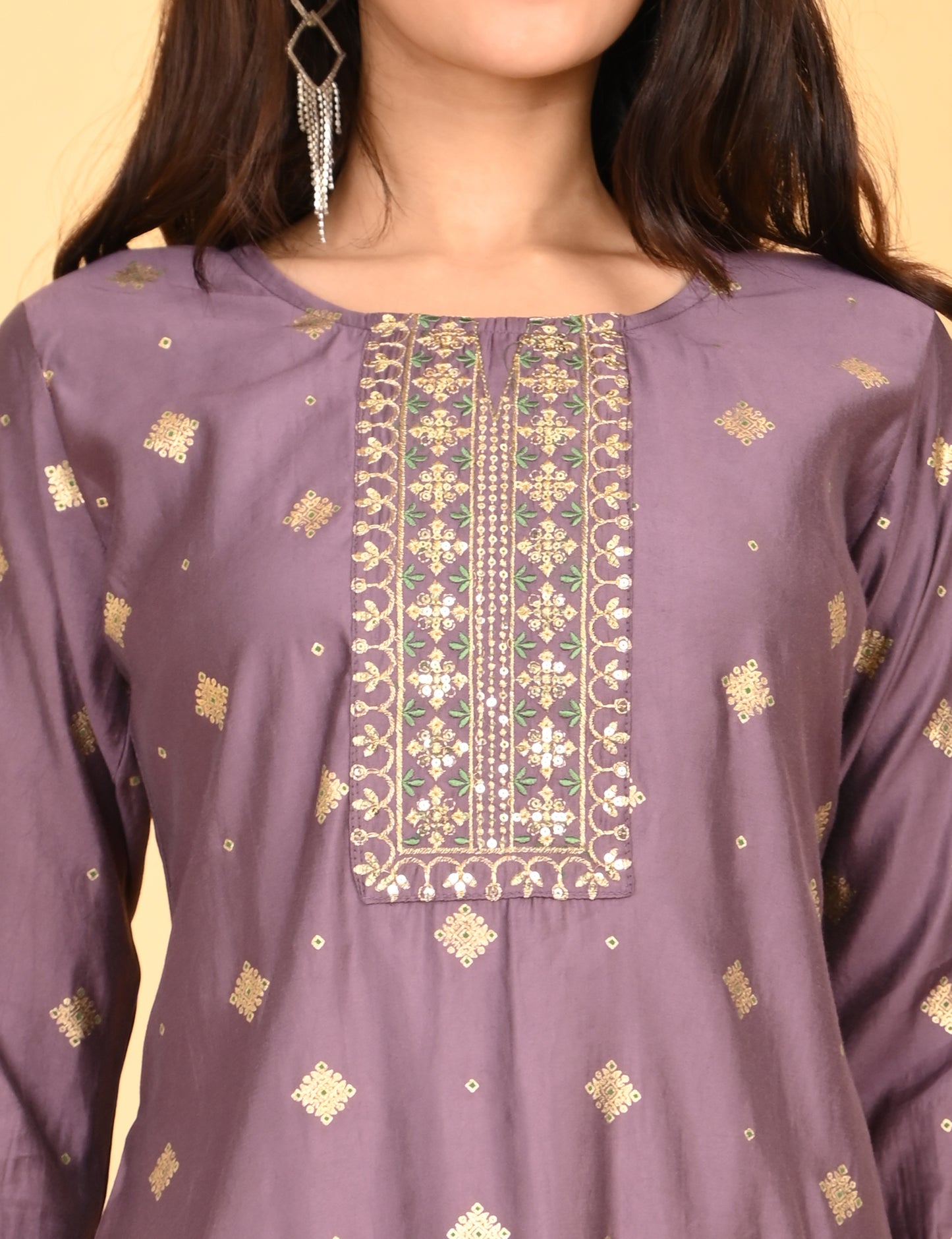 WEAME | 1310 | SILK SMALL EMBROIDERY.